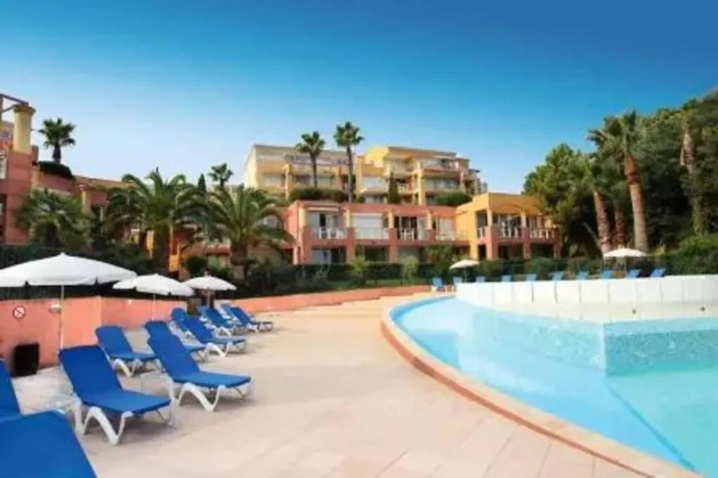 Appartement Vue Mer Avec Piscine Theoule-sur-Mer 0*,  France